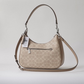 Оригинальная модель Coach CV940 из кл