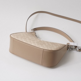 Оригинальная модель Coach CV940 из кл
