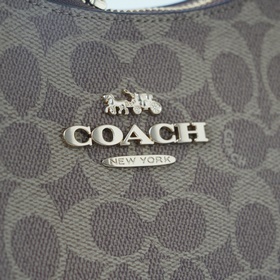 Оригинальная модель COACH CV940 из кл