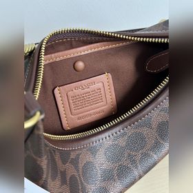 Подлинная сумка Coach из серии CAM26 «