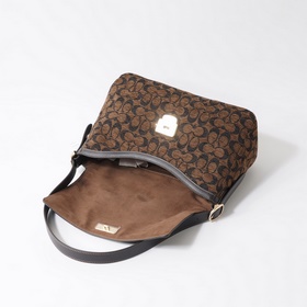 Оригинальная сумка COACH из аутлета ET