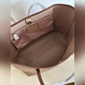 Оригинальная сумка-тоут Coach серии CV