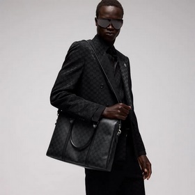 Коллекция «Generation Gucci» глубоко и