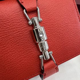 Поставляется в полной комплектации в о