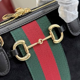 Поставляется в полной комплектации с о