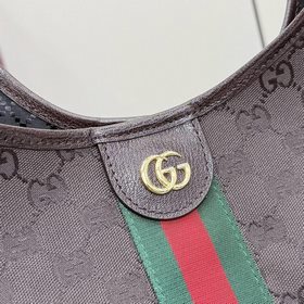 В комплекте с полной оригинальной фирм