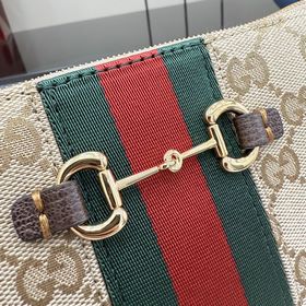 Поставляется в полной комплектации в о