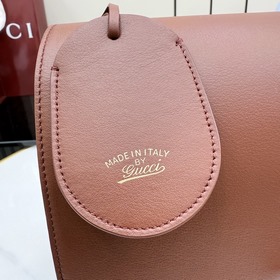 Поставляется в полной комплектации в о