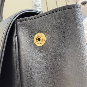 Поставляется в полной комплектации в о