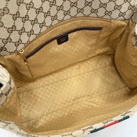 Поставляется в полном комплекте оригин