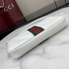 Новая коллекция Gucci, поставляемая в 
