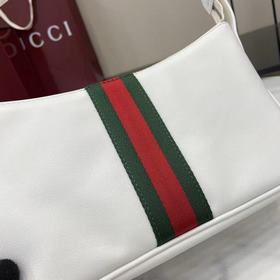 Новая коллекция Gucci, поставляемая в 