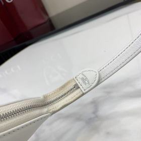 Новая коллекция Gucci, поставляемая в 