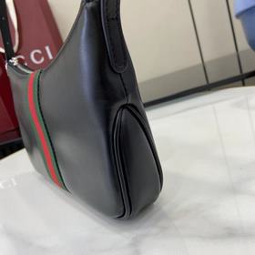 Новая коллекция Gucci, поставляемая в 
