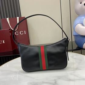Новая коллекция Gucci, поставляемая в 