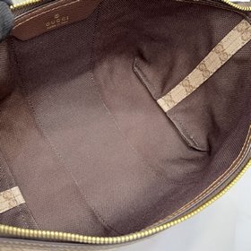Поставляется в полной комплектации в о