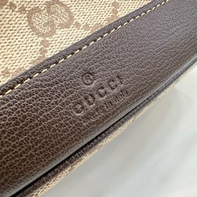 В комплекте с полным набором оригиналь