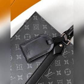 Эта сумка Sac Plat 24H, изготовленная 