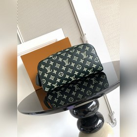 Модель «Dopp» серии «Premium» 163c01 с