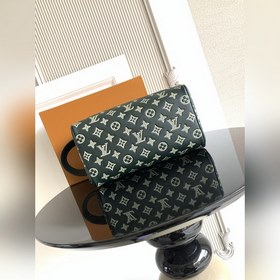 Модель «Dopp» серии «Premium» 163c01 с