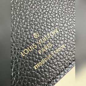 [Топ-модель из оригинальной коллекции 