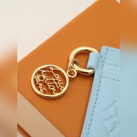[Высочайшее качество] Картодержател