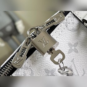 M30885 — белый, M53776 — серебристый, 