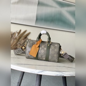Эта сумка Keepall Bandoulière 25, изго