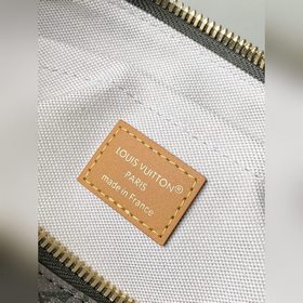 Эта сумка Keepall Bandoulière 25, изго