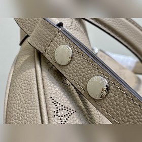 M27336 серо-коричневый, M27459 — сумоч
