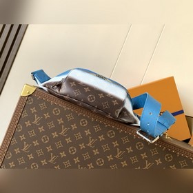 M28023 — сумка-поясная с градиентом си