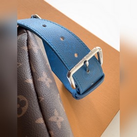 M28023 — сумка-поясная с градиентом си