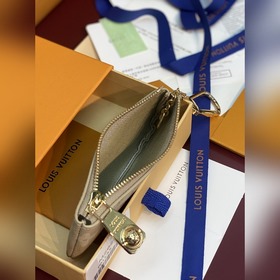 M29258 Кожа серого цвета! POCHETTE CLÉ