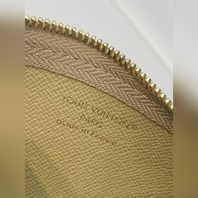 M29258 Кожа серого цвета! POCHETTE CLÉ