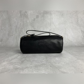 5NE851 (чёрный) — новая модель сумки-ц