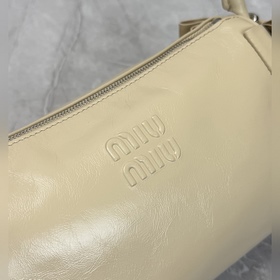 5NE029 (абрикосовый цвет) Miu RibbonBa