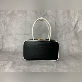 5BB172 — сумка-портфель Miu нового раз