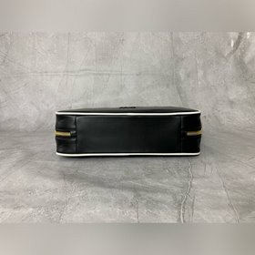 5BB172 — сумка-портфель Miu нового раз