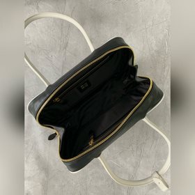 5BB172 — сумка-портфель Miu нового раз