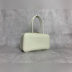 5BB172 (белый) — портфель M в новом ра