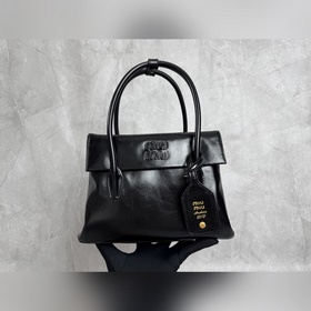 5BA303 Оригинальная сумка Miu, такая ж