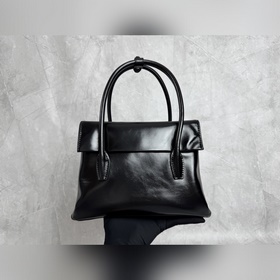 5BA303 Оригинальная сумка Miu, такая ж