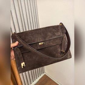 Коллекция больших замшевых сумок через