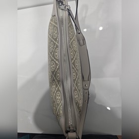 Сумка Hobo от Tory Burch серым узором 