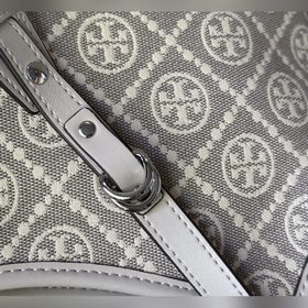 1631 TORY BURCH T MONOGRAM MESSENGER B