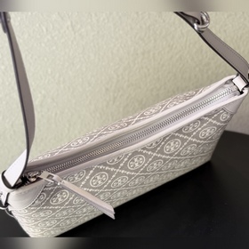 1631 TORY BURCH T MONOGRAM MESSENGER B