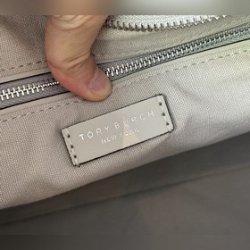 1631 TORY BURCH T MONOGRAM MESSENGER B