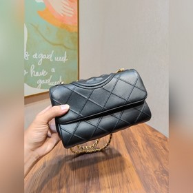 Артикул 740 TORY BURCH — сумка-брокер