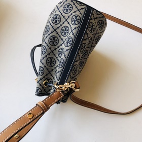 Новая сумка-ведро Tory Burch с классич