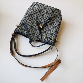Новая сумка-ведро Tory Burch с классич